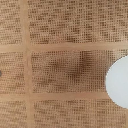 Akustikdecke in Ahorn